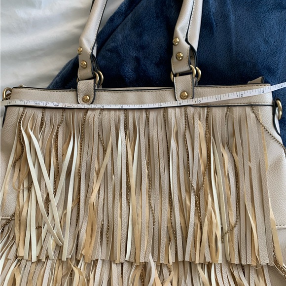 SUMMER Tassled Cream Bag NWOT - Picture 9 of 14